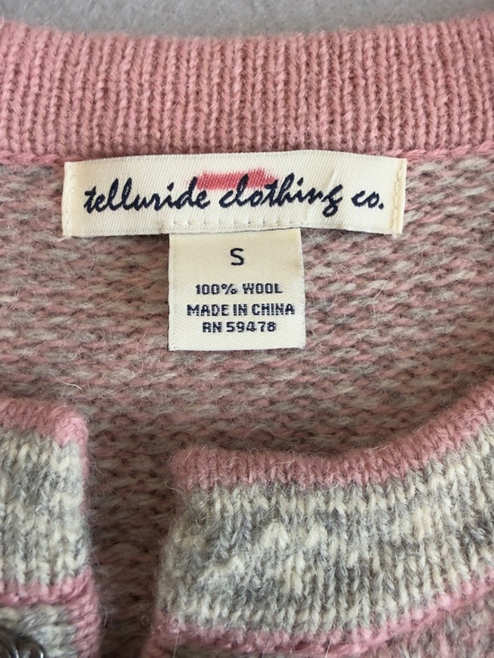 Beautiful Pink & Cream Nordic-Style Wool Cardigan with clasp detail - Picture 3 of 10